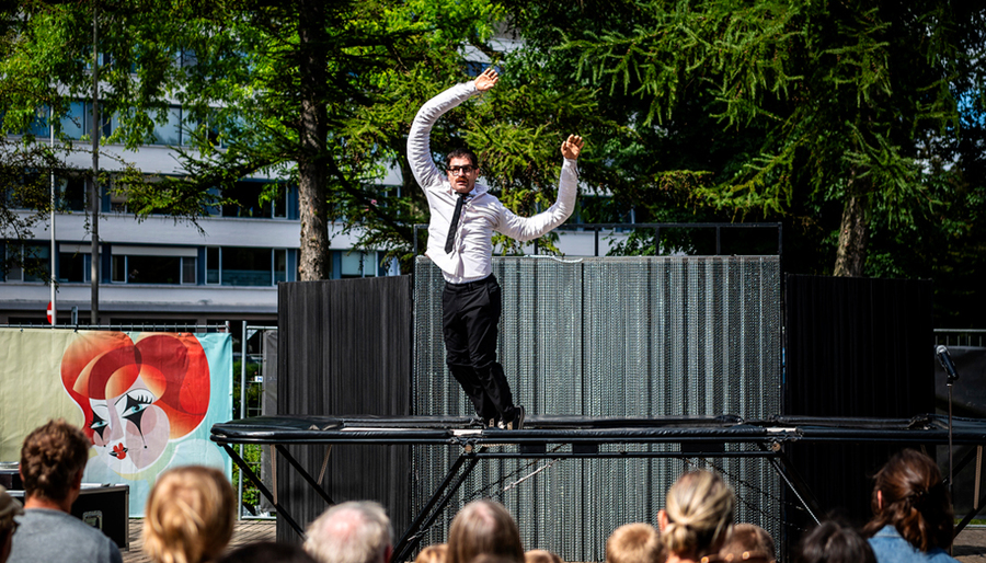 Voorstelling Back 2 Classics van Planeta Trampolí